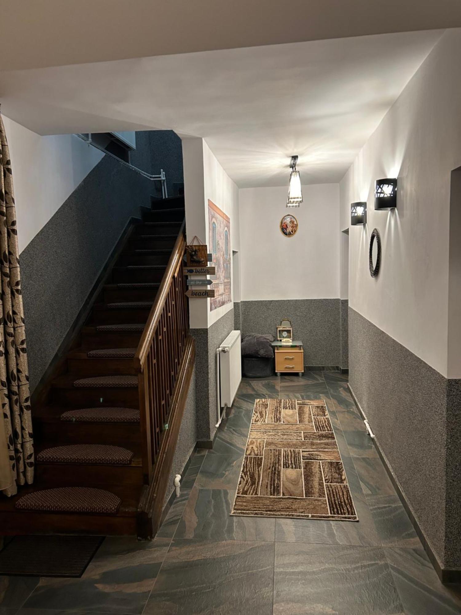 Appartement Casa Raraului à Câmpulung Moldovenesc Extérieur photo