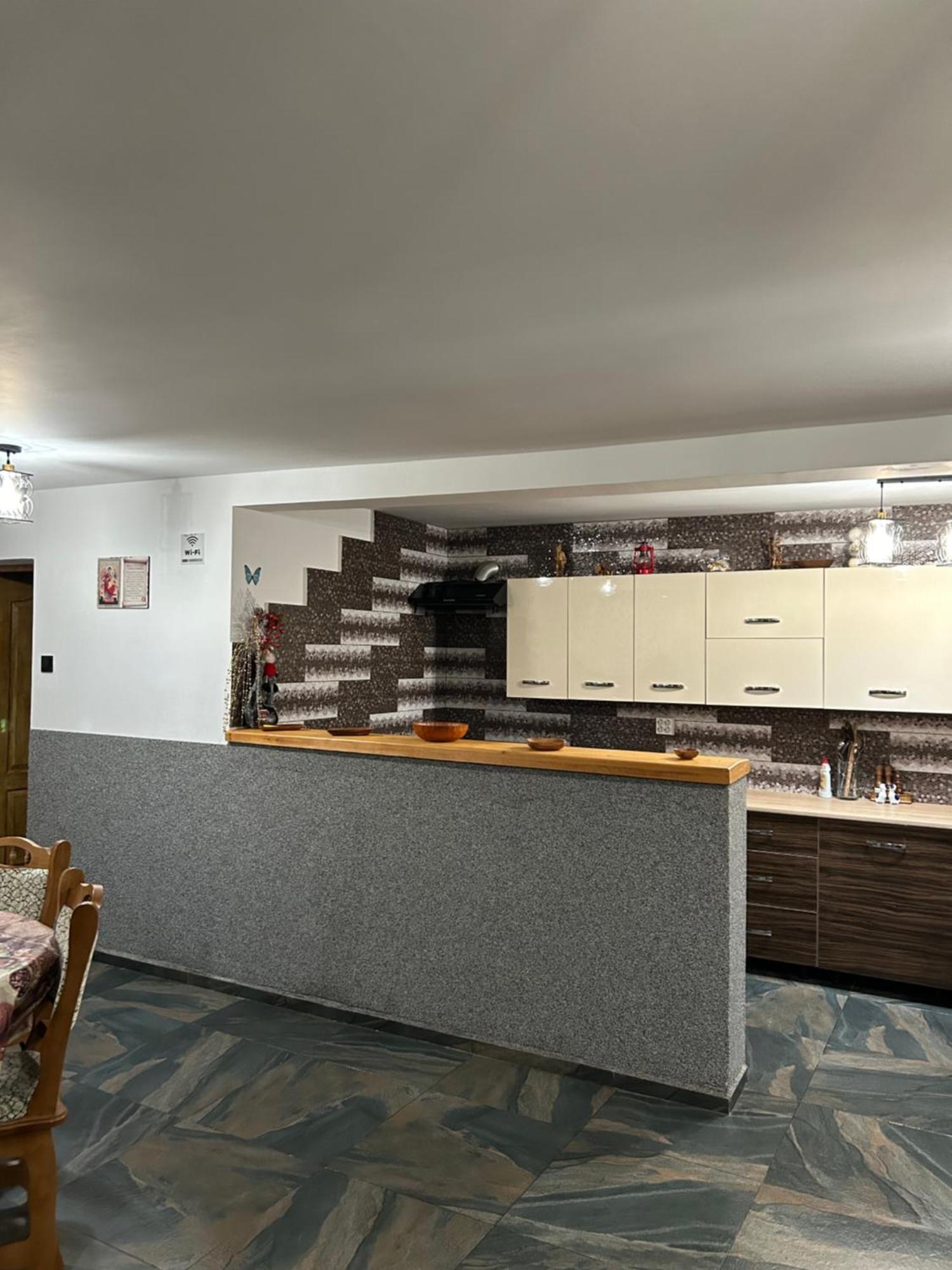 Appartement Casa Raraului à Câmpulung Moldovenesc Extérieur photo